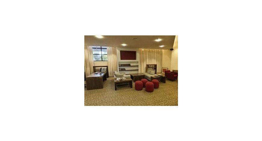 Villa MAKATATWO 5010位于著名的Los Valles区,地理位置便捷。 酒店设施一应俱全,确保您享有良好的住宿体验。 Villa MAKATATWO 5010的工作人员秉承顾客至上的服务理念,为您提供宾至如归的入住感受。 客房内饰优雅,便利设施齐全。 酒店内设多种休闲娱乐设施。 热情的工作人员、完善的设施、优越的位置、轻松前往兰萨罗特的各大景点,这些都是众多游客选择Villa MAKATATWO 5010的原因。