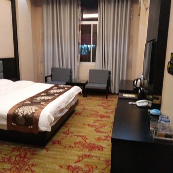 禄劝来思酒店