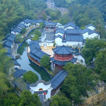 姑婆山三姐故事美宿