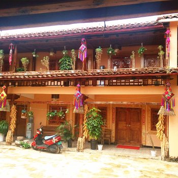 丘北县普者黑景区仙人洞青松客栈