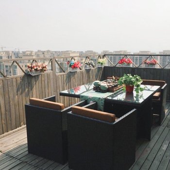 成都李国荣公寓