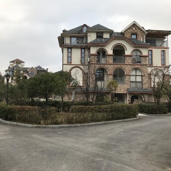 重庆拽少度假别墅(7号店)