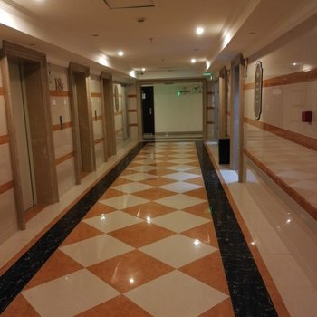 广元万达广场豪华欧式风格公寓(万源路口分店)酒店提供图片