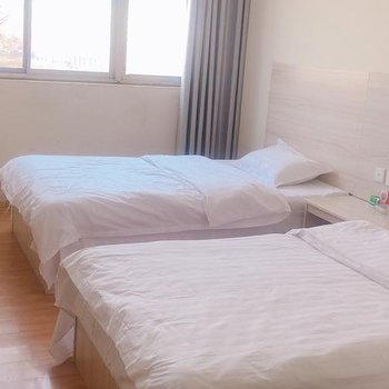 致青春客栈(聊城大学店)