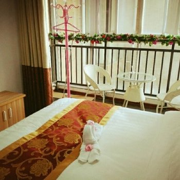 怡家公寓(郑州绿城银水湾店)