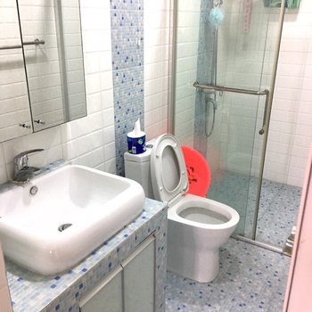 广州情迷爱琴海特色民宿(南岭工业区六横路分店)酒店提供图片