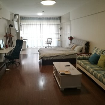 重庆东家公寓(四海路口分店)酒店提供图片