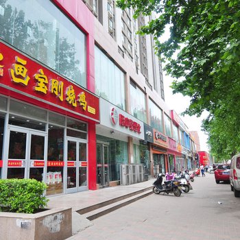 郑州爱旅行001特色民宿(三全路分店)酒店提供图片