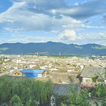 丽江花悦观景客栈