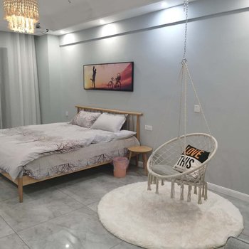 开封向上的小丑妞公寓酒店提供图片