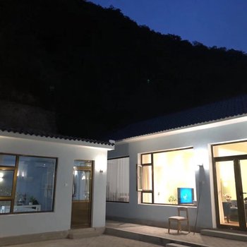 百里山水画廊秀水小院