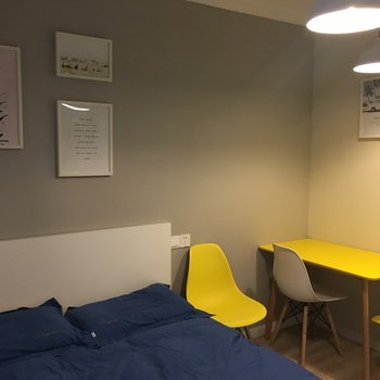 Amy8u8公寓(上海水城路店)