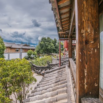 丽江花曼客栈
