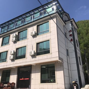 安吉水畔居农家乐