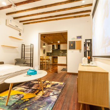 上海斑斓·家静安普通公寓(陕西北路店)酒店提供图片