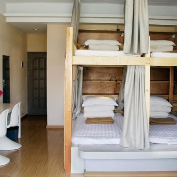丽江白房子湖畔小屋