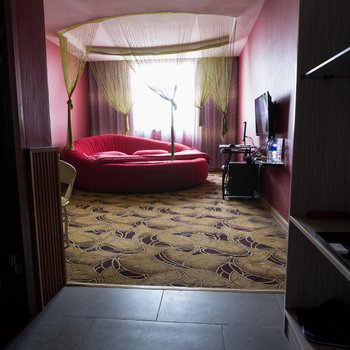 三门峡金叶子主题酒店酒店提供图片