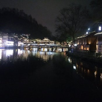 很简单·民宿(凤凰金坪路店)酒店提供图片