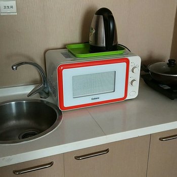 �Ϻ�СС������ɫ����(�ֽ�·�ֵ�)�Ƶ��ṩͼƬ