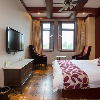 十号名邸精品酒店(上海音乐学院店)原五官科医院店酒店提供图片