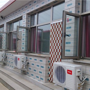 北京响水湖畔第一家农家院