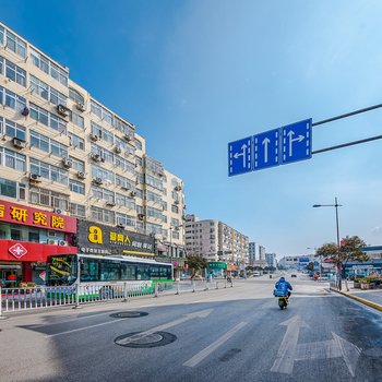 青岛温馨阳光小居普通公寓酒店提供图片