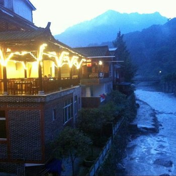 青城山荣松山庄