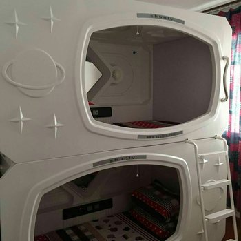 西双版纳月光之旅太空舱青年公寓酒店提供图片