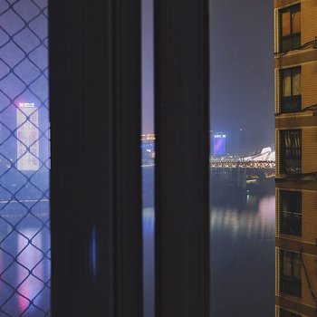 重庆阿怪公寓(华一路分店)酒店提供图片