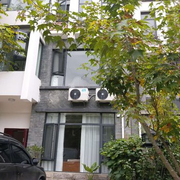 大理恋上山水间住宿