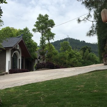 石柱冒顶山庄
