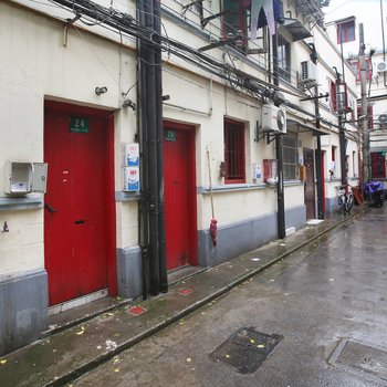 Maggita弄堂民宿(上海建国西路店)