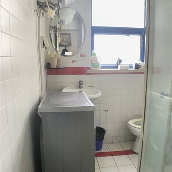 上海秋意凉amp普通公寓(康定路店)酒店提供图片