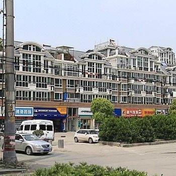 凤凰青年公寓(南京恒辉翡翠城店)