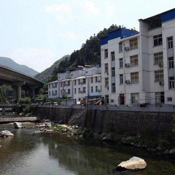 黄山畔山林语客栈