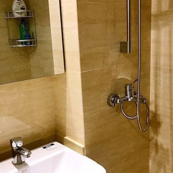 上海赵大宝公寓(丹霞山路与沪联路交叉口分店)酒店提供图片