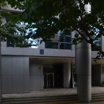 上海溪瑞诗华尔登广场公寓