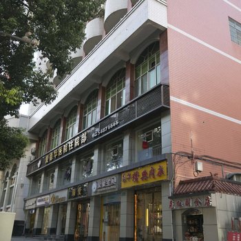 忠县百步梯小宾楼住宿