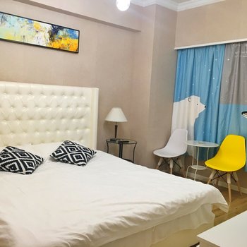 迷家MEHOME公寓(上海大沽路店)