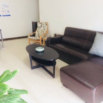 广州广州郁金香民宿(昌岗路口店)酒店提供图片