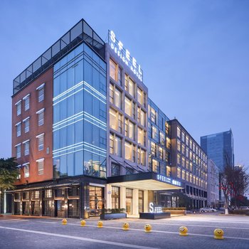 S FEEL艺朗酒店(成都新会展环球中心店)