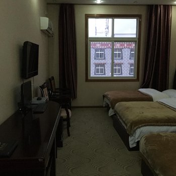 迪庆宏伟商务酒店酒店提供图片