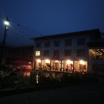 荥经灯台坪休闲山庄