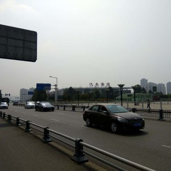 成都东站芳芳民宿(云顶山路分店)酒店提供图片