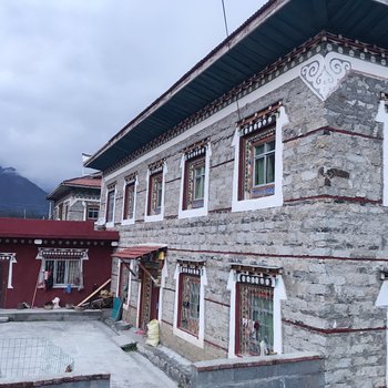 九龙藏地祥雪客栈