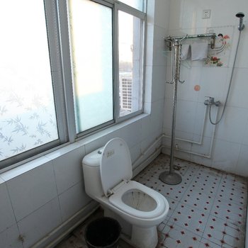 ���Ƹ۷�˧���ݾƵ��ṩͼƬ