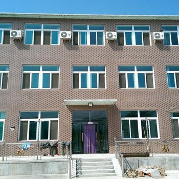 瓦房店刘丽农家院