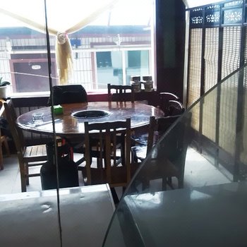 玛多县粮油宾馆酒店提供图片