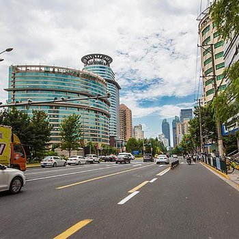 上海国内连锁公寓(昭化路店)酒店提供图片