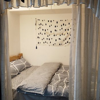 重庆云姐假装睡着了公寓酒店提供图片